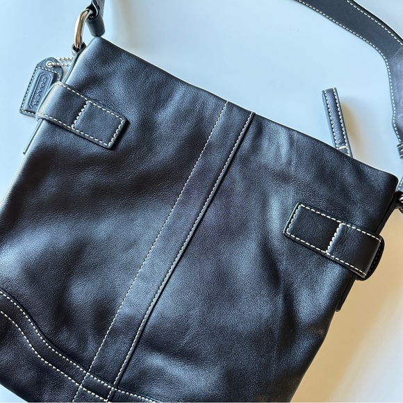 Vintage Coach Leather Shoulder Bag - Picture 10 of 13